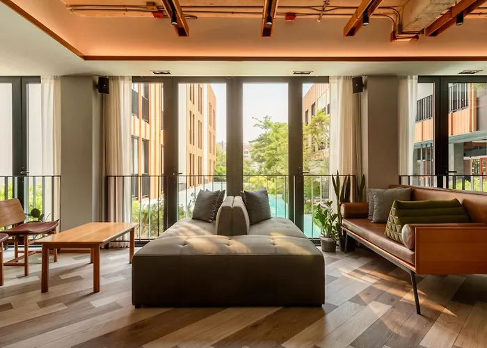 Craftsman Hotel