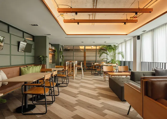 Craftsman Hotel
